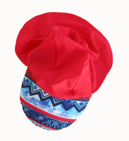 Keps med nackskynke, röd/mönster